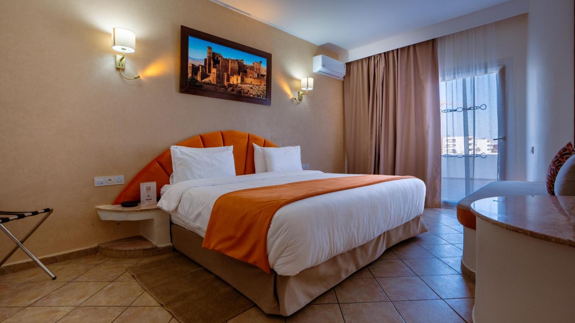 Double or Twin Room Sea View